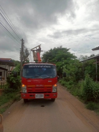 วันที่ 1 กันยายน ดร.คุณากร อักษรพรมราช นายกองค์การบริหารส่วนตำบลโพนงาม มอบหมายให้เจ้าหน้าที่จากองค์การบริหารส่วนตำบลโพนงาม ลงพื้นที่ซ่อมแซมโคมไฟฟ้าส่องสว่าง บ้านโนนหุ่ง หมู่ 4