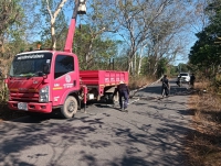 วันที่ 9 กุมภาพันธ์ 2569 เจ้าหน้าที่จากองค์การบริหารส่วนตำบลโพนงามลงพื้นที่ดำเนินการปรับปรุงภูมิทัศน์บริเวณสองฝั่งริมถนนเส้นทางบ้านหนองแสง - บ้านโนนน้อย โดยการตัดแต่งกิ่งไม้ริมถนน เพื่อลดความเสี่ยงที่จะเกิดอุบัติเหตุต่อชีวิตและทรัพย์สิน