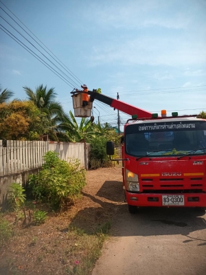 วันที่ 11 กุมภาพันธ์ 2569 เจ้าหน้าที่จากองค์การบริหารส่วนตำบลโพนงาม ลงพื้นที่ซ่อมแซมโคมไฟฟ้าส่องสว่างภายใน บ้านป่าเตี้ย หมู่ 3 เพื่อแก้ไขปัญหาให้กับคนในชุมชนและผู้เดินทางสัญจรผ่านไปมาในช่วงเวลากลางคืนได้เดินทางสะดวกมากยิ่งขึ้น