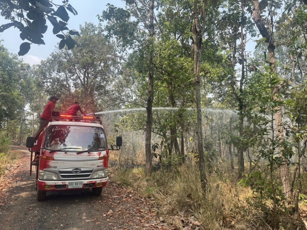 วันที่ 22 เมษายน 2569 เจ้าหน้าที่จากองค์การบริหารส่วนตำบลโพนงาม ลงพื้นที่ระงับเหตุไฟไหม้บริเวณพื้นที่ป่าสาธารณะ เส้นทางบ้านป่าสน - บุณฑริก เบื้องต้นสามารถระงับเหตุดังกล่าวได้เป็นที่เรียบร้อย