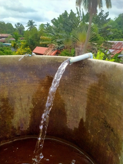 วันที่ 16 พฤษภาคม 2568 ดร.คุณากร อักษรพรมราช นายกองค์การบริหารส่วนตำบลโพนงาม มอบหมายให้เจ้าหน้าที่จากองค์การบริหารส่วนตำบลโพนงาม ลงพื้นที่ซ่อมแซมระบบน้ำประปาภายในศูนย์พัฒนาเด็กเล็กบ้านหนองแสง